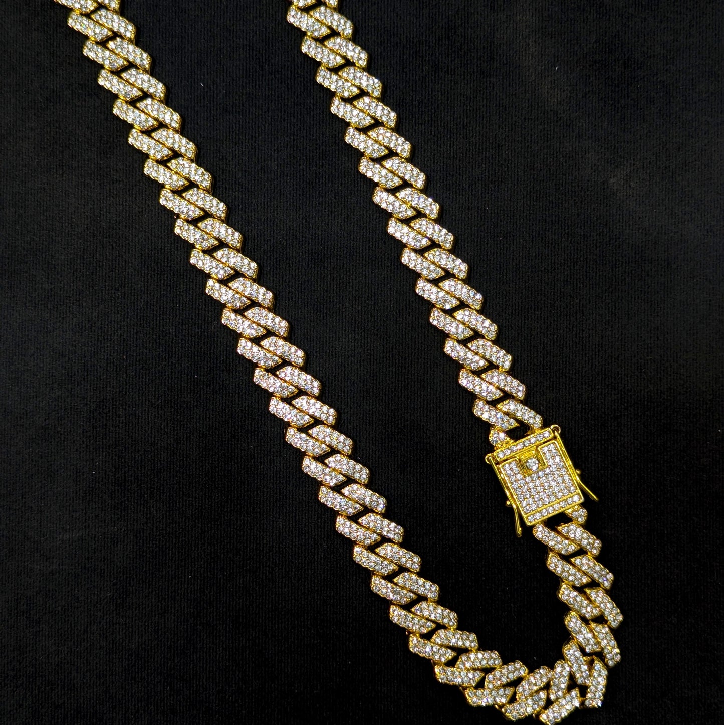 Prong  Neck Chain